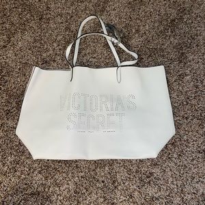 LAST CHANCE: white victorias secret tote bag